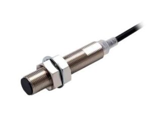 Cảm biến tiệm cận E2E NEXT series Omron E2E-X6B2L12 2M