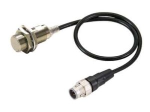 Cảm biến tiệm cận E2E NEXT series Omron E2E-X8B3D18-M1TJ 0.3M
